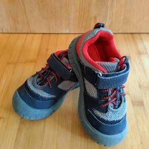OshKosh B'gosh toddler shoes size 8